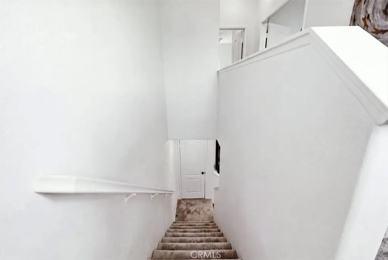 521 N Lark Ellen A