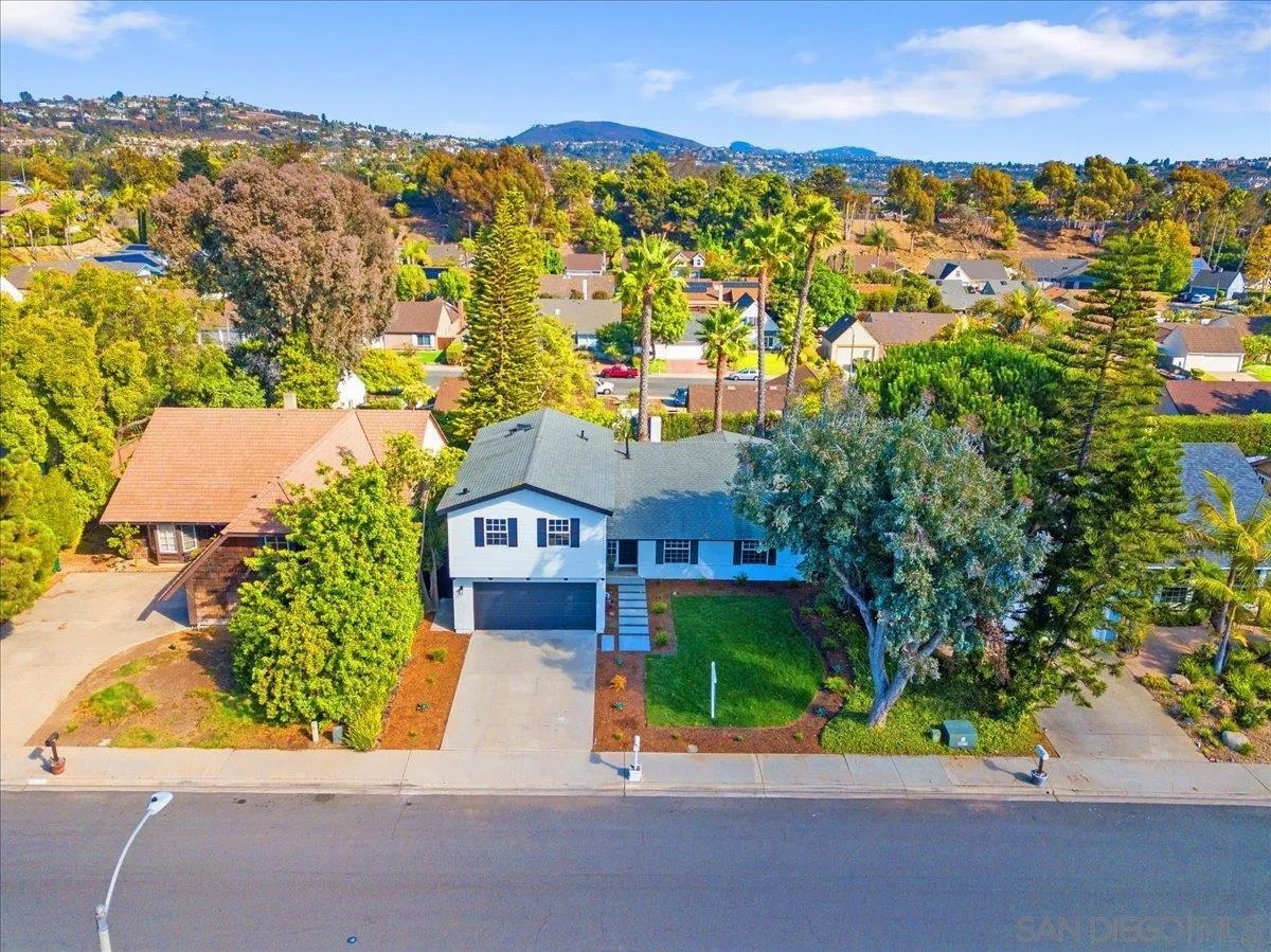 7212 Columbine Dr