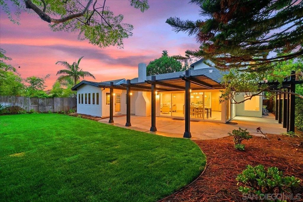 Photo of 7212 Columbine Dr, Carlsbad, CA 92011 (MLS # 250041353)