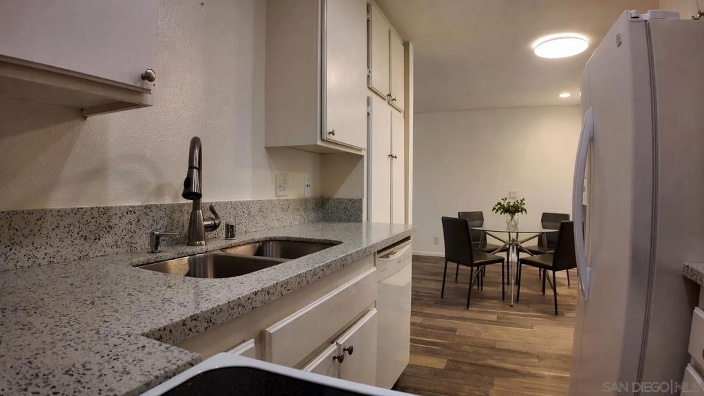 Photo of 6330 Genesee Ave #213, San Diego, CA 92122 (MLS # 260009460)