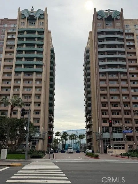 488 E Ocean 1518