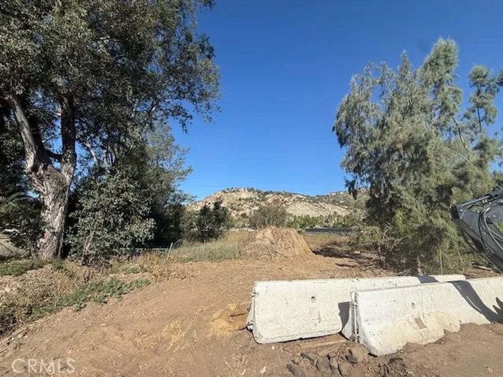 Photo of 0 Huffstatler, Fallbrook, CA 92028 (MLS # SW25216596)