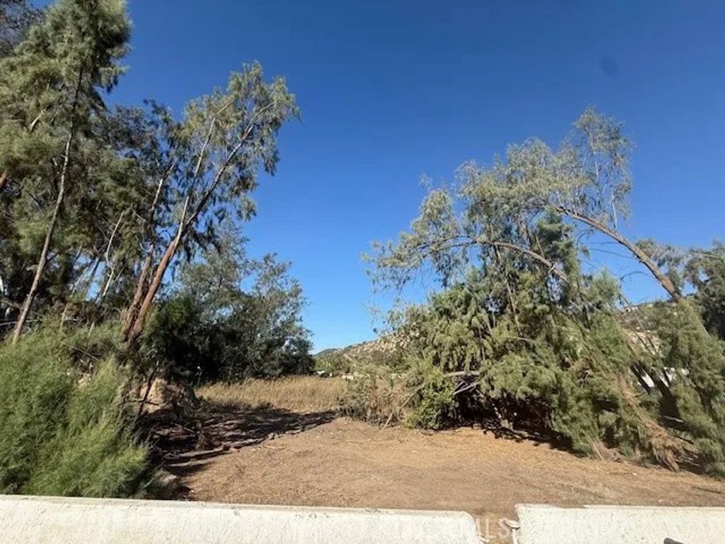 Photo of 0 Huffstatler, Fallbrook, CA 92028 (MLS # SW25216596)