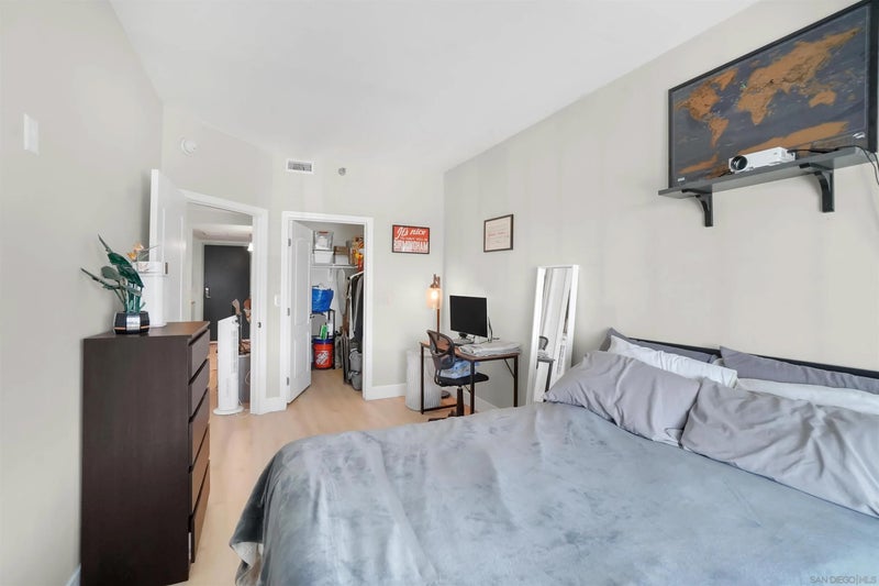 2828 University Ave 406