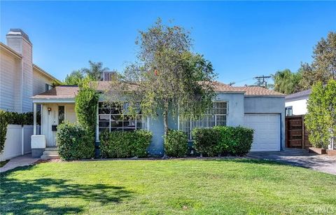 5257 Bellaire Avenue Valley Village CA 91607