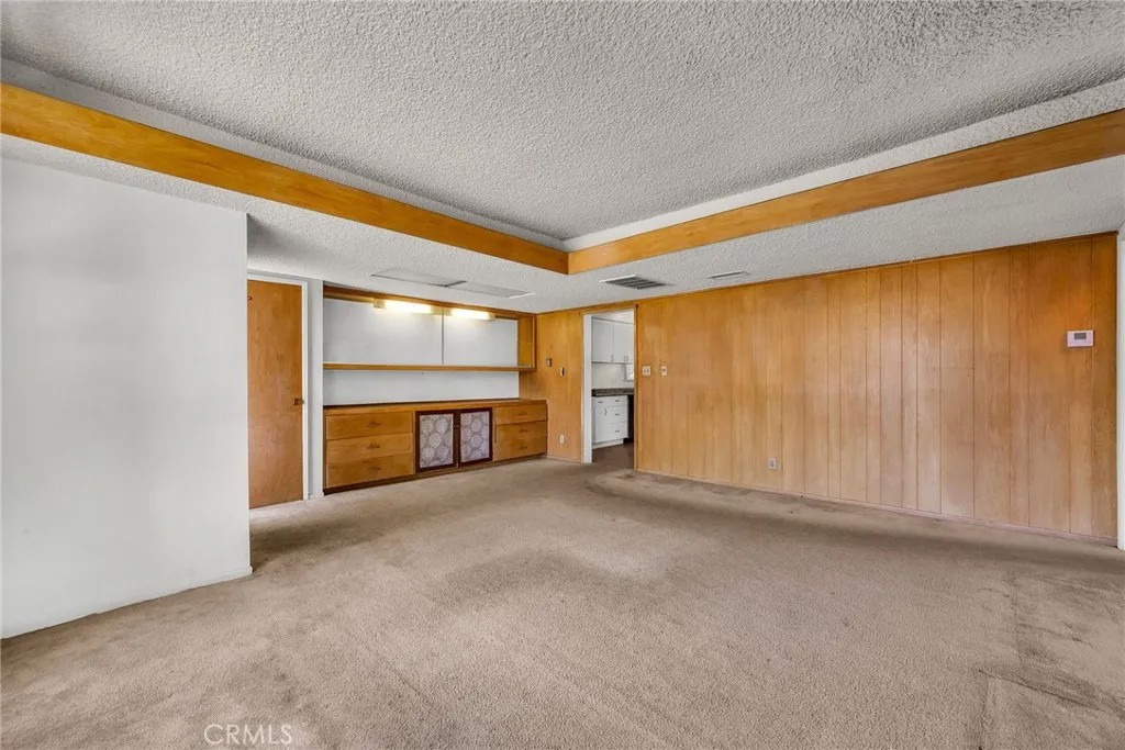 5257 Bellaire Avenue