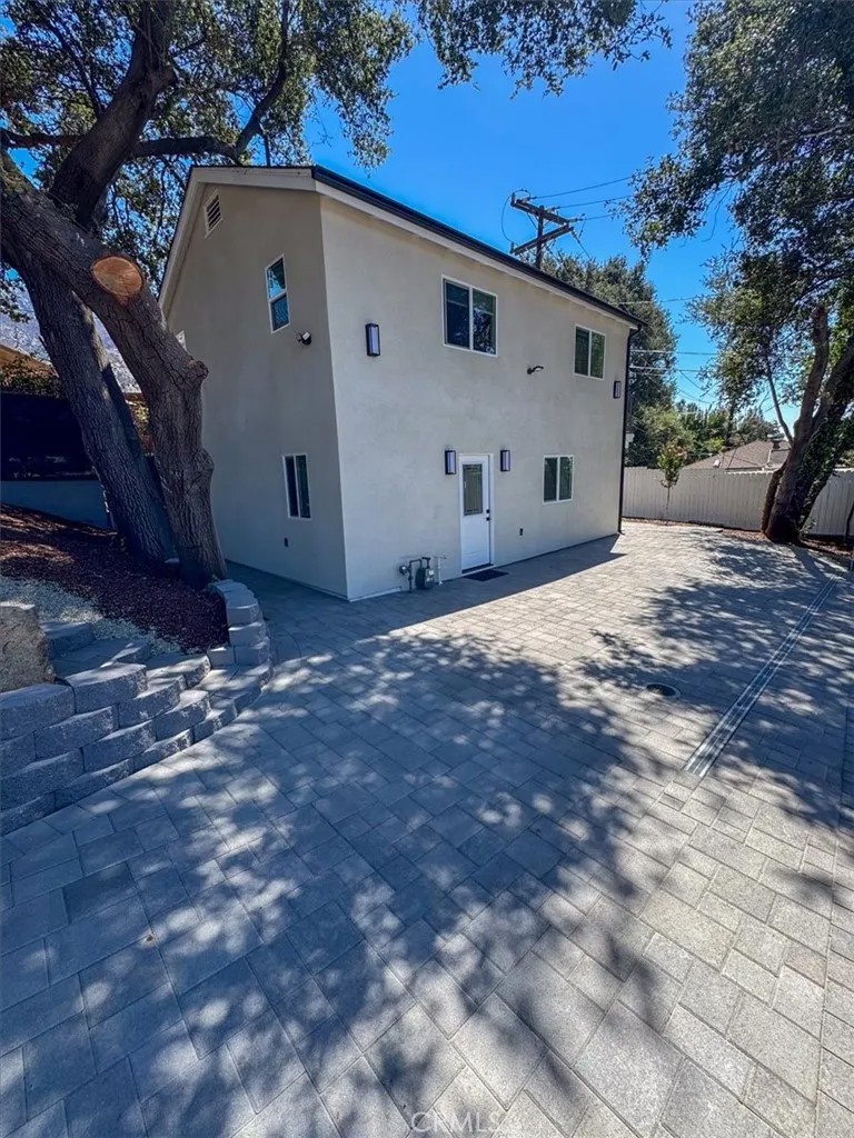 3130 N Mount Curve