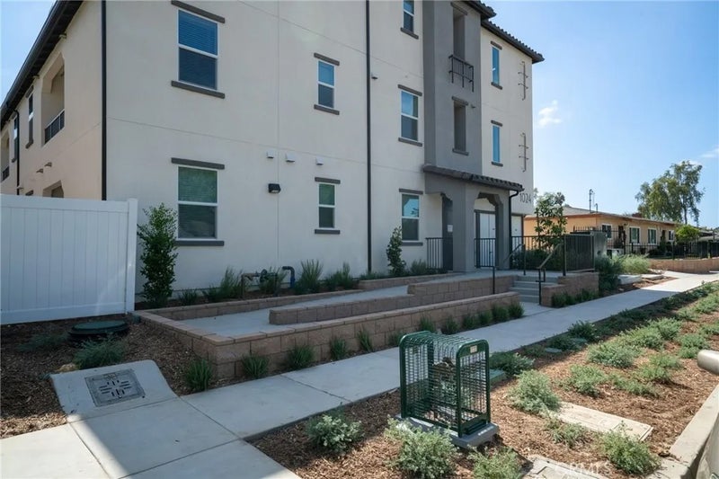 1024 W Romneya Drive