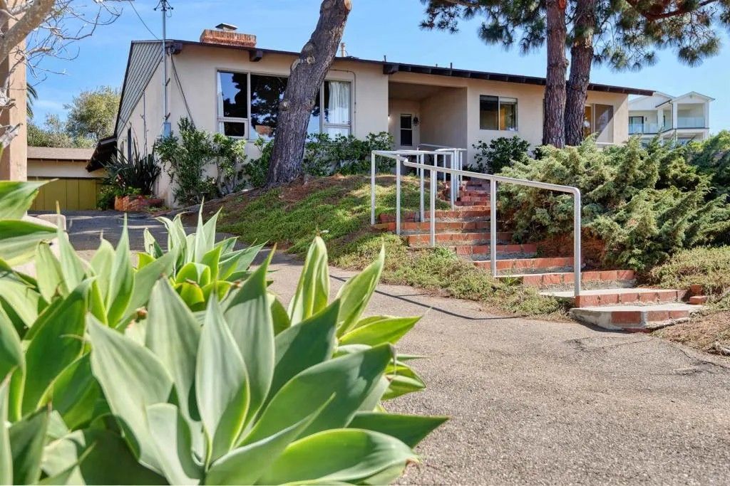 Photo of 4335 Osprey St, San Diego, CA 92107 (MLS # PTP2601579)