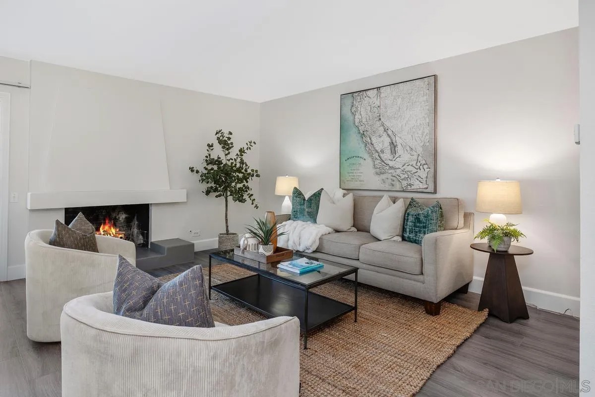 4264 Loma Riviera Lane