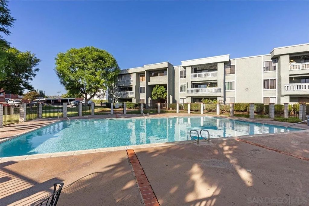 Photo of 1060 E Washington Ave #5, Escondido, CA 92025 (MLS # 260003845)