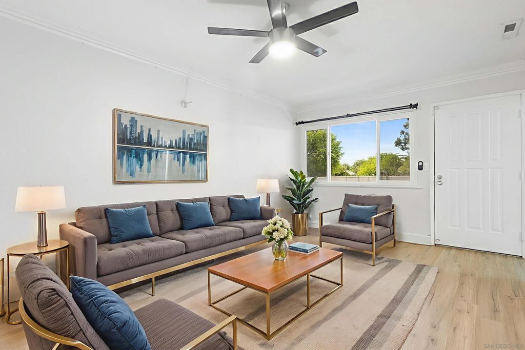 Photo of 1060 E Washington Ave #5, Escondido, CA 92025 (MLS # 260003845)