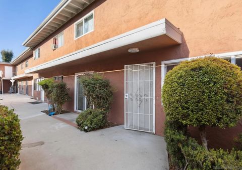 Photo of 1060 E Washington Ave #5, Escondido, CA 92025 (MLS # 260003845)