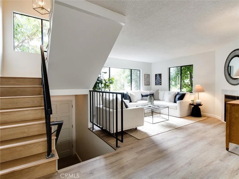 15220 S Normandie 401