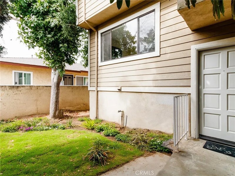 15220 S Normandie 401