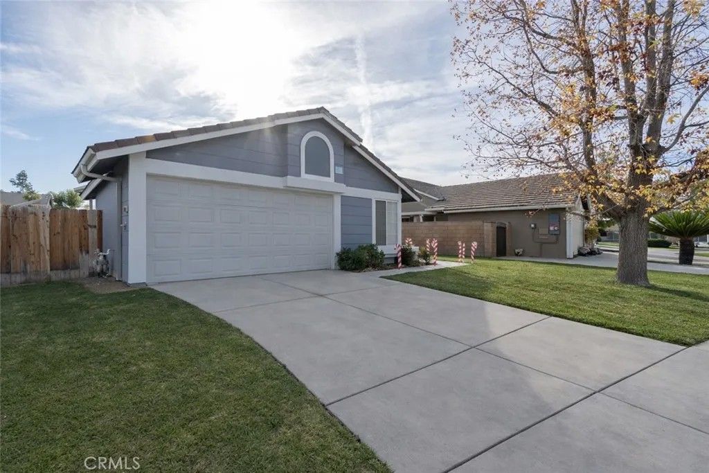 Photo of 2520 Shady Glen, San Bernardino, CA 92408 (MLS # IV25273712)