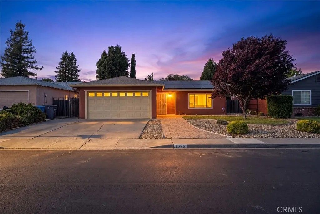 Photo of 1375 Farmington Dr, Vacaville, CA 95687 (MLS # CV26083460)