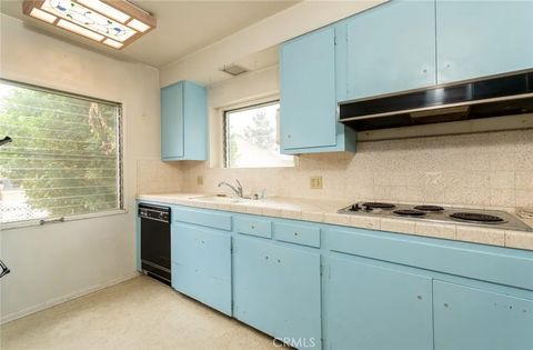 Tiny photo for 700 S Mariposa Street, Burbank, CA 91506 (MLS # BB25235182)