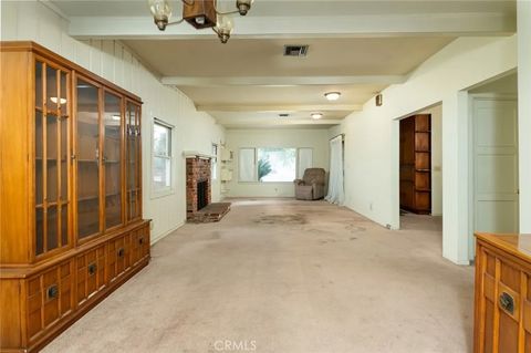 Tiny photo for 700 S Mariposa Street, Burbank, CA 91506 (MLS # BB25235182)