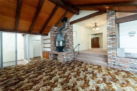 Tiny photo for 700 S Mariposa Street, Burbank, CA 91506 (MLS # BB25235182)