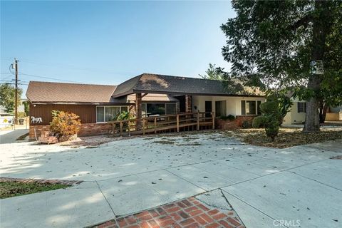 Tiny photo for 700 S Mariposa Street, Burbank, CA 91506 (MLS # BB25235182)
