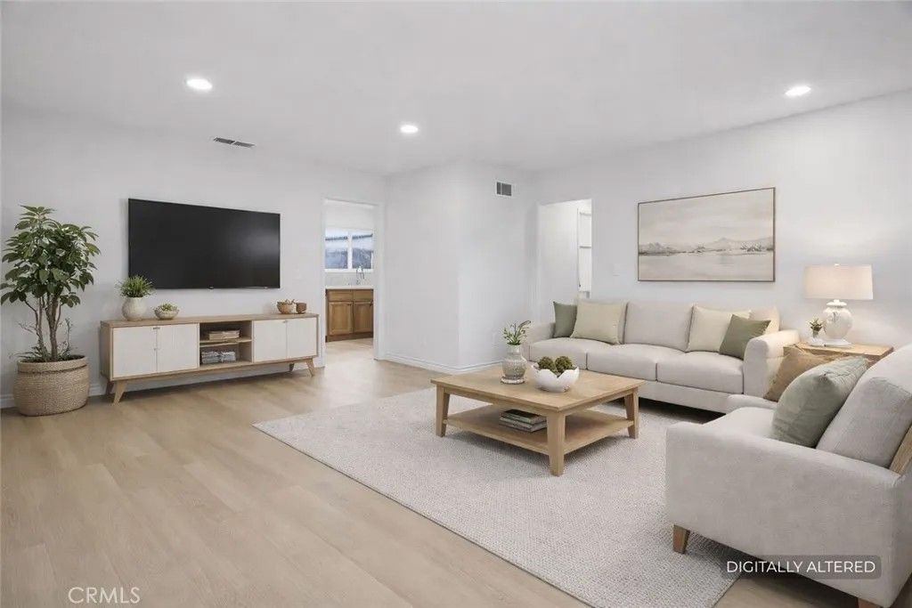 Photo of 8574 Holly Ln, Riverside, CA 92504 (MLS # SR26067397)