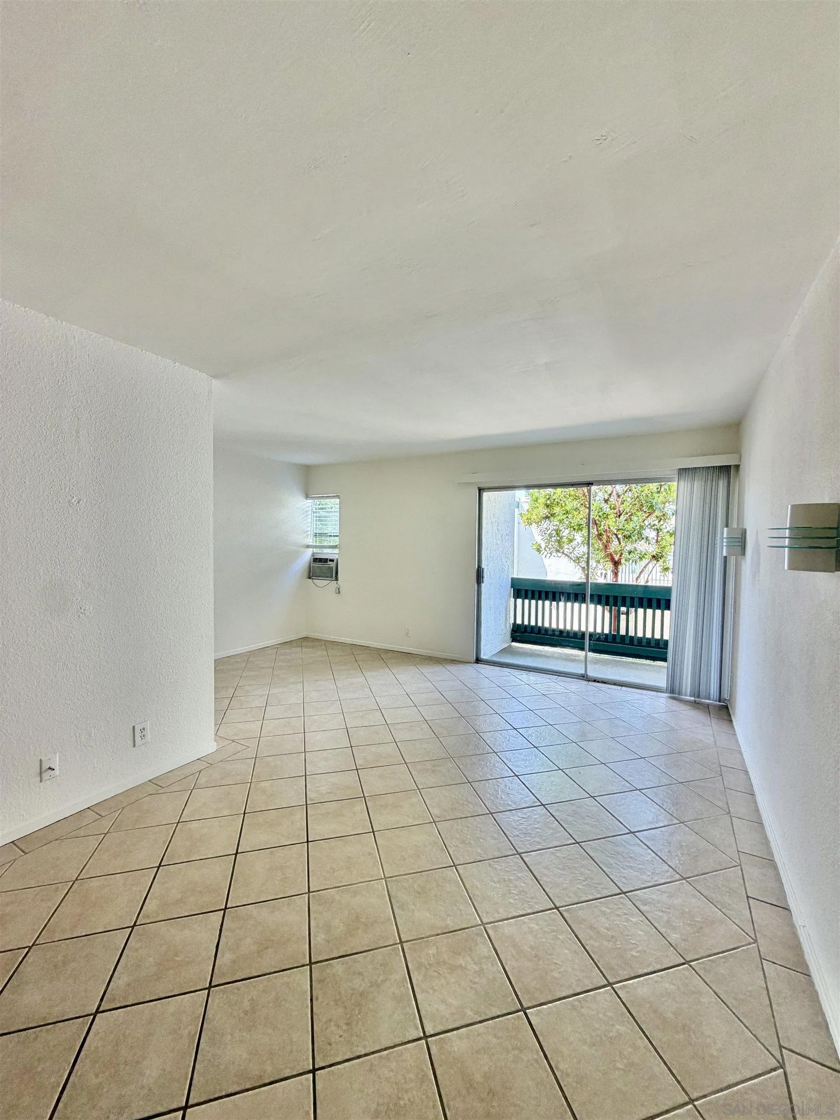 4060 Huerfano Ave 116
