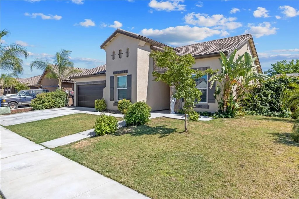757 Strada Street