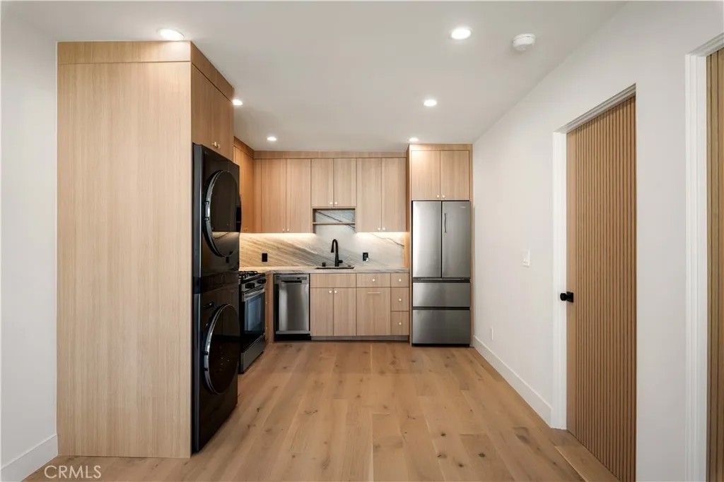 Photo of 6212 Acadia Avenue #B, Agoura Hills, CA 91301 (MLS # SR26072959)