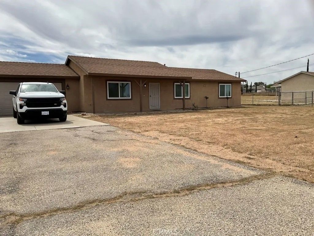 Photo of 17965 Live Oak Street, Hesperia, CA 92345 (MLS # HD26069969)