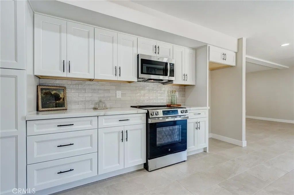 Photo of 1761 N Coolcrest Avenue, Upland, CA 91784 (MLS # IV25278105)