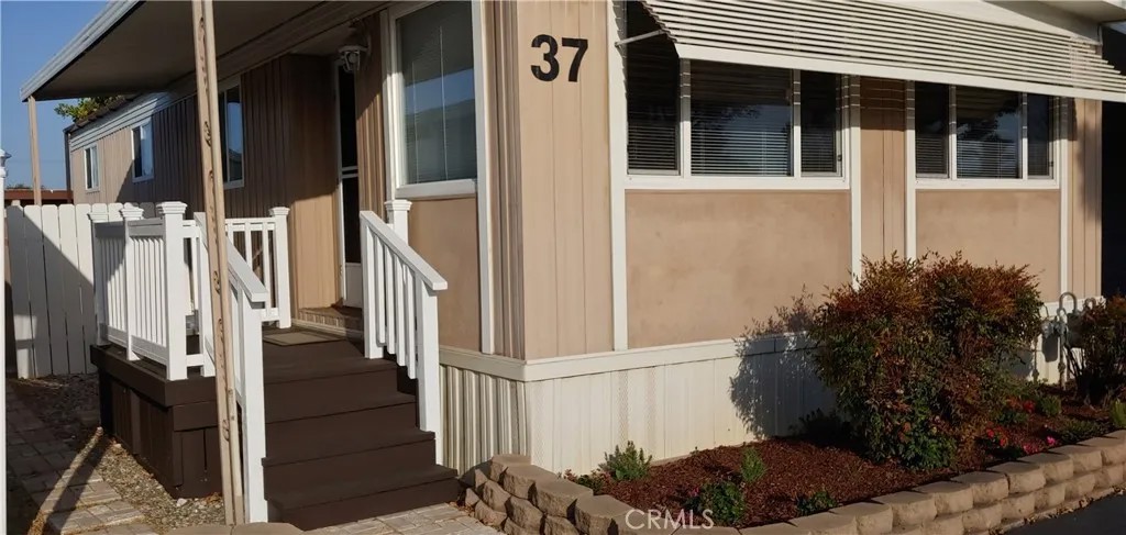 401 W Carson 37