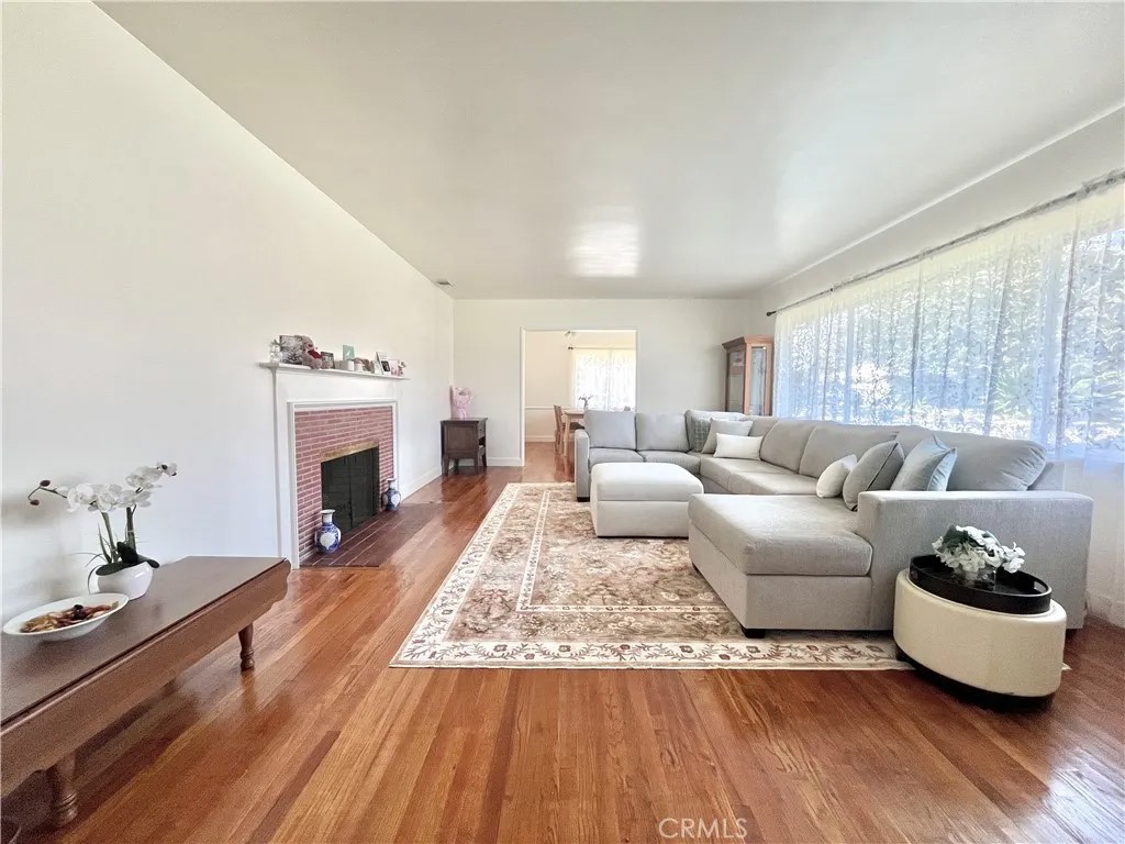 729 N California