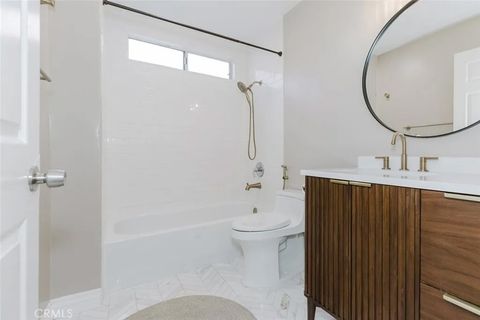 Tiny photo for 1116 E Palmer Avenue #11, Glendale, CA 91205 (MLS # SR25270103)