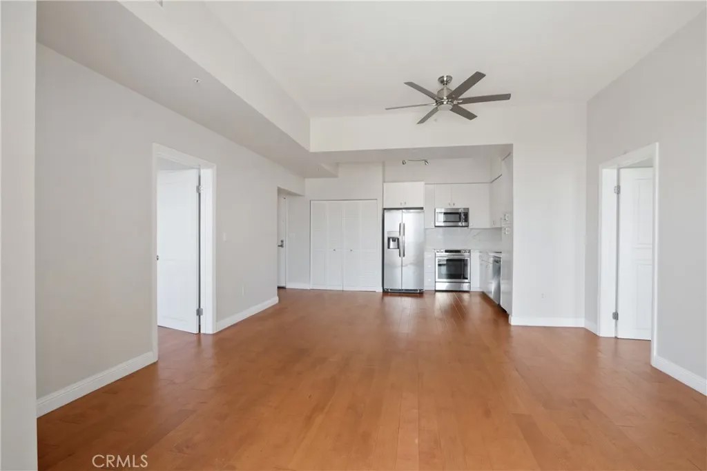 488 E Ocean Boulevard 1210
