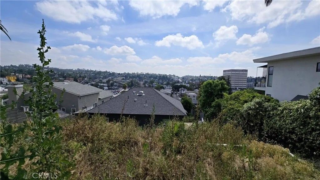 Photo of 1316 Allesandro St, Los Angeles, CA 90026 (MLS # DW26072000)