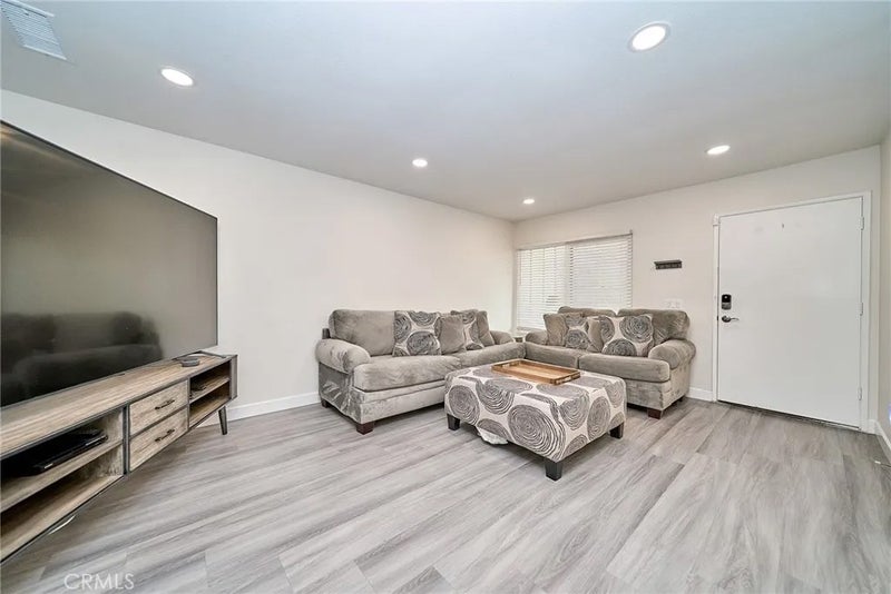 2346 Coventry Cir., #18