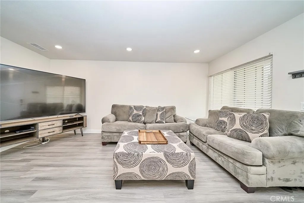 2346 Coventry Cir., #18