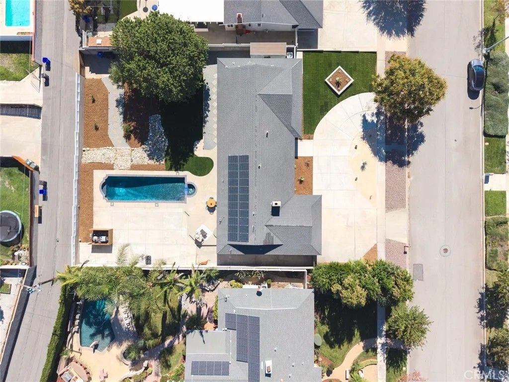 Photo of 1844 N 1st Ave, Upland, CA 91784 (MLS # PW25250876)