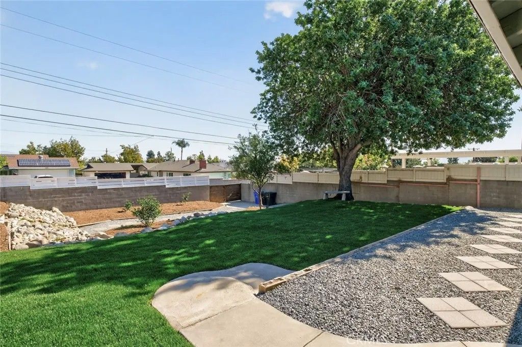 Photo of 1844 N 1st Ave, Upland, CA 91784 (MLS # PW25250876)