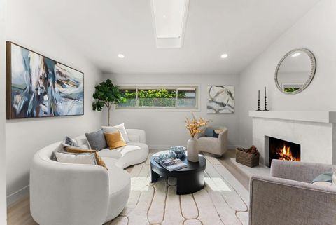 Tiny photo for 4472 Mount Lindsey Ave, San Diego, CA 92117 (MLS # 250042442)