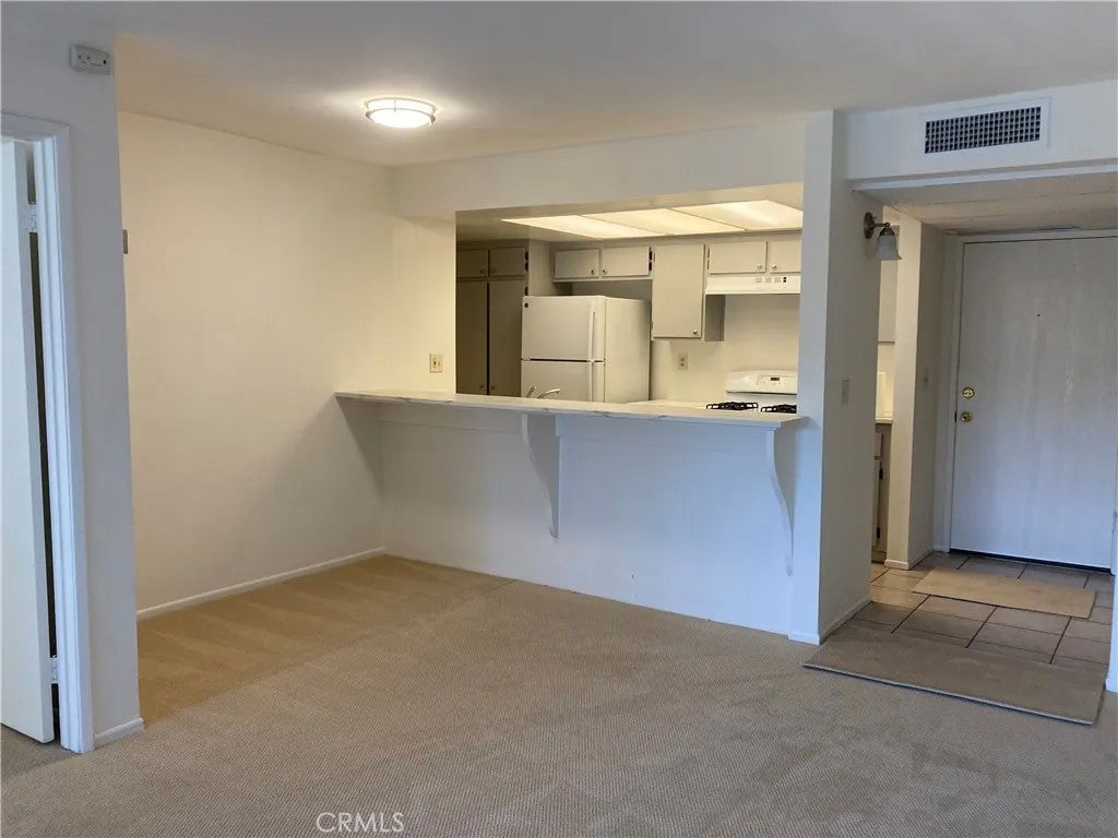 8505 Columbus Avenue 111