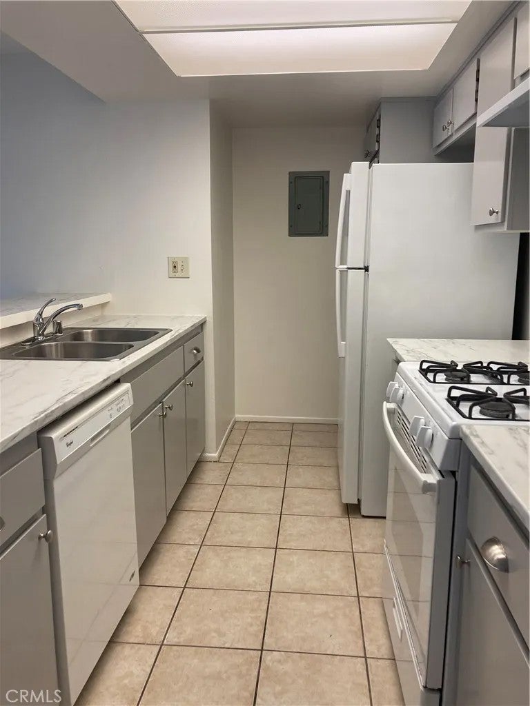 8505 Columbus Avenue 111
