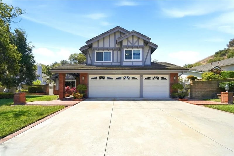 1420 Paseo Marlena