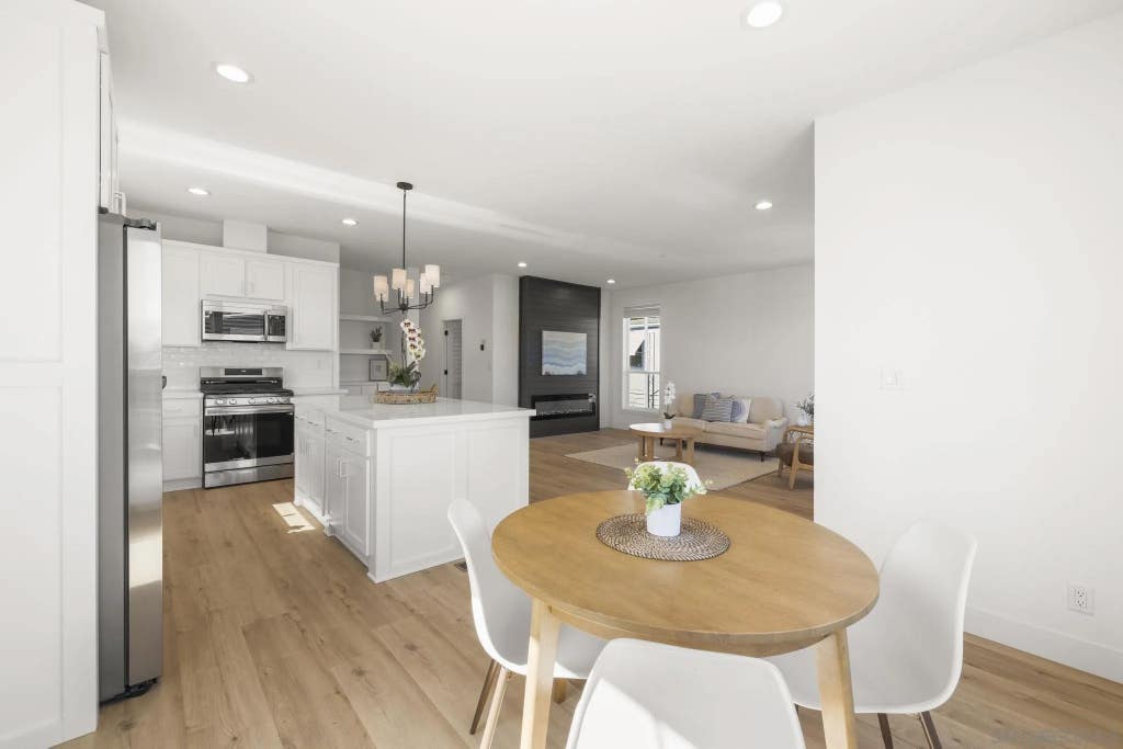 Photo of 103 Havenview Ln, Oceanside, CA 92056 (MLS # 260010392)