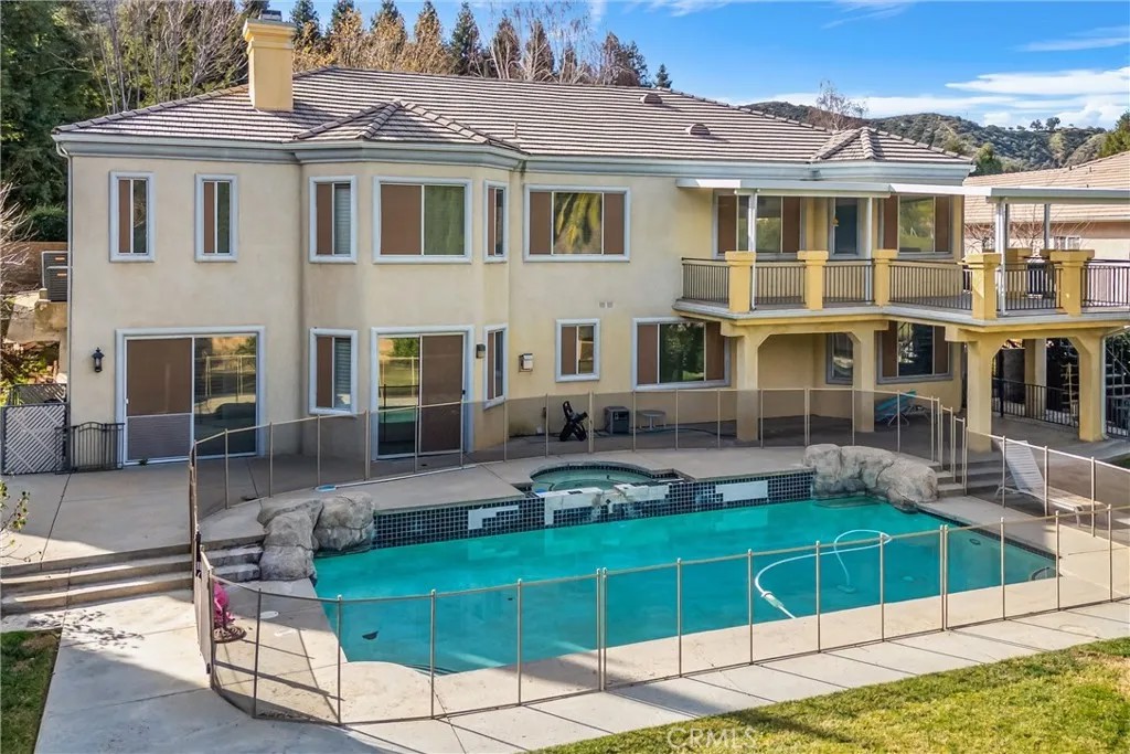 13776 Meadow View