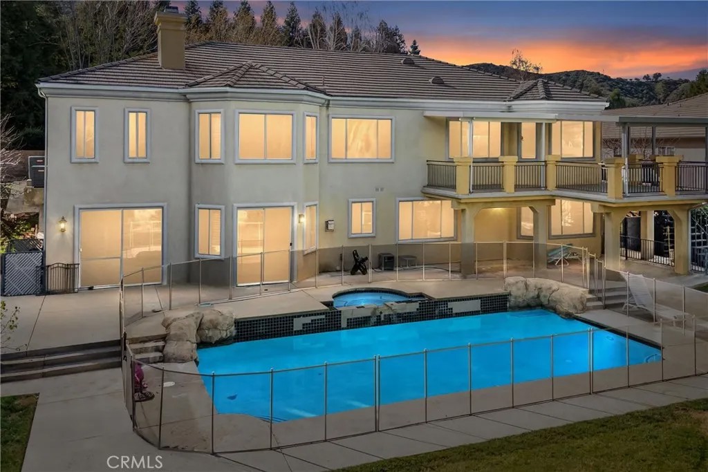 13776 Meadow View