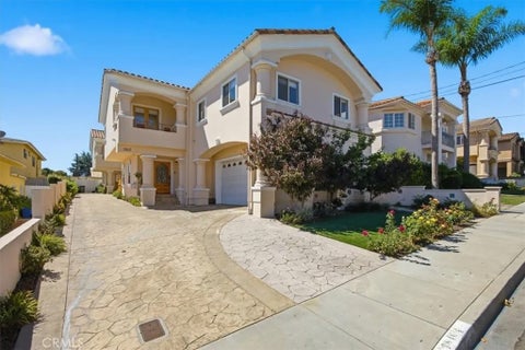 Photo of 1916 Perry Avenue #A, Redondo Beach, CA 90278 (MLS # SB26197958)