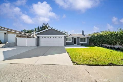 Photo of 4362 Via Alegre, Yorba Linda, CA 92886 (MLS # OC26056454)