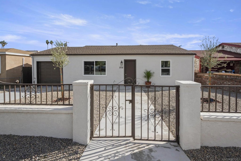Photo of 572 Vance St, Chula Vista, CA 91910 (MLS # 260025544)